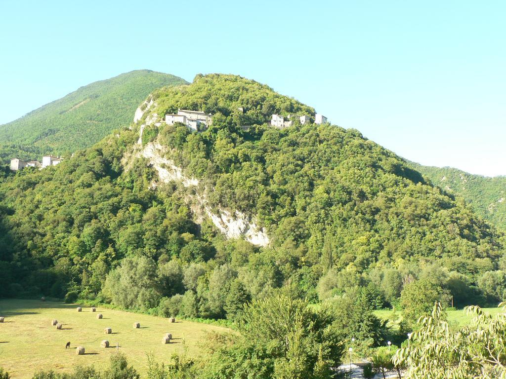 Agriturismo Casale La Palombara Villa Cerreto di Spoleto Kültér fotó