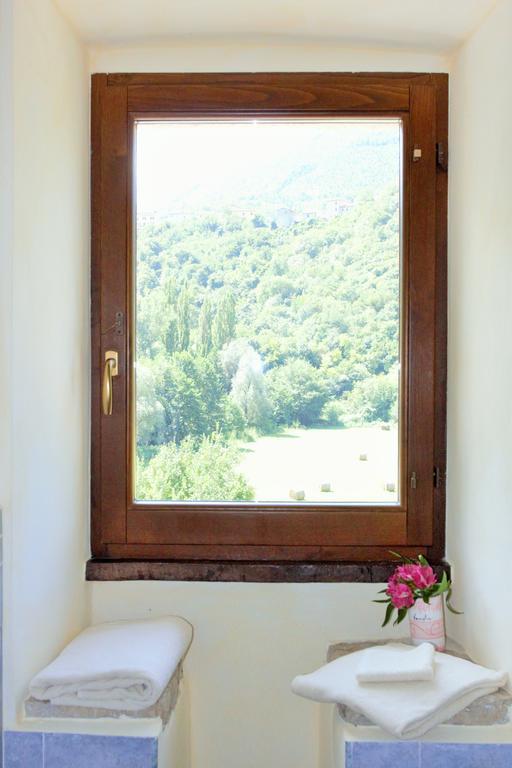 Agriturismo Casale La Palombara Villa Cerreto di Spoleto Szoba fotó